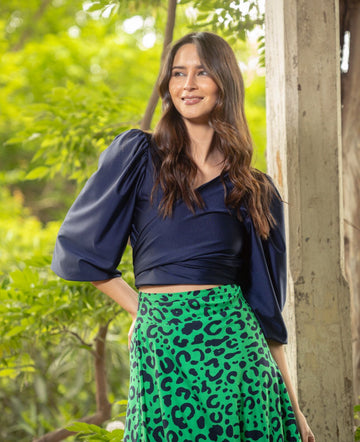 Top Lua Azul